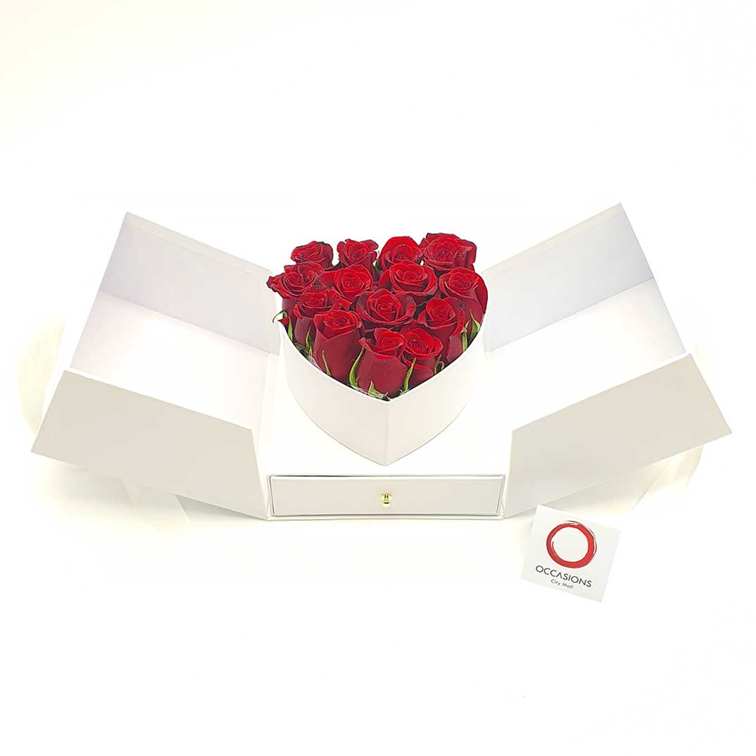 Surprise Roses Box With Chocolate - White