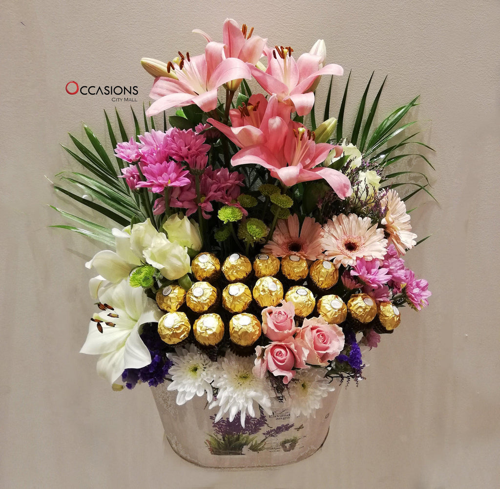 Flowers and Ferrero in White Box - 2 Flowerssend_delivery_Amman_Jordan