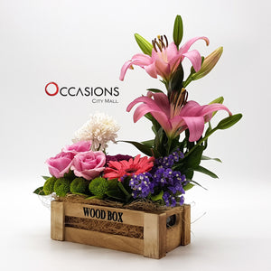 Brown Wood box Flower Arrangement Flowerssend_delivery_Amman_Jordan